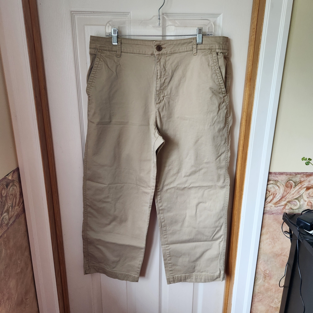 GAP Women's Capris